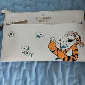 Kate Spade White Tigger Clutch